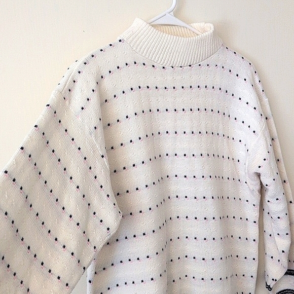 Vintage American Pride Womens Medium Mock Neck Sweater White Coquette Cottage - Picture 4 of 8